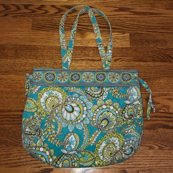 Vera Bradley Handbags - vera bradley bag